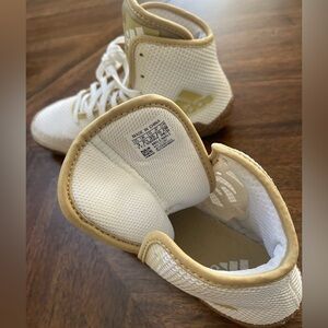 Boy adidas wrestling shoes size 3